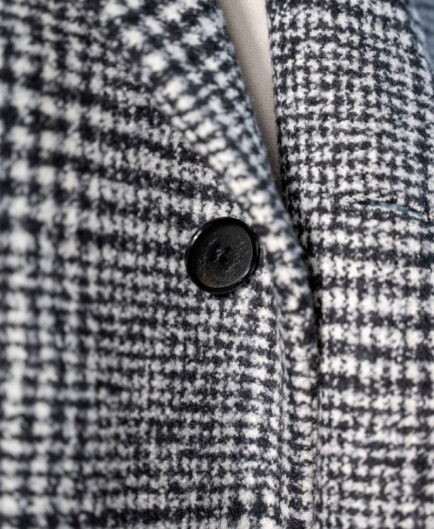 Black and white Prince of Wales coat in Super 180s wool and silk