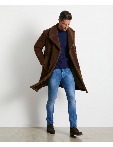 Brown coat in wool in a cashmere and silk blend