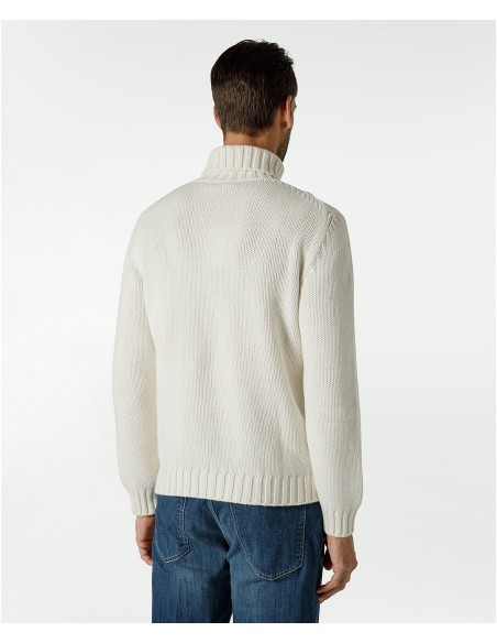 White turtleneck sweater in cashmere with braided pattern White turtleneck sweater in cashmere with braided pattern