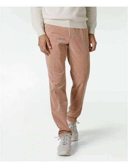 Pantaloni color salmone in velluto millerighe 2